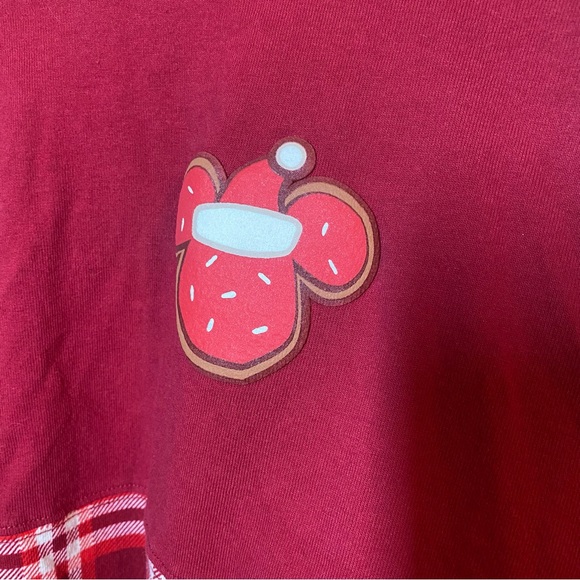 Disney Mickey Mouse Holiday Plaid Spirit Jersey in Red Seasons Greetings L - Picture 6 of 6